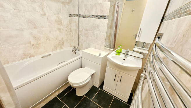 Rockingham Close, Uxbridge, Middlesex, UB8 photo 4