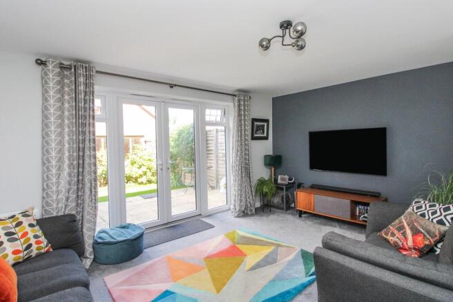 Lounge/Dining Room