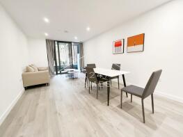 Flat 8, Willowbrook House, Coster Avenue, Hackney, London N4 2ZY
