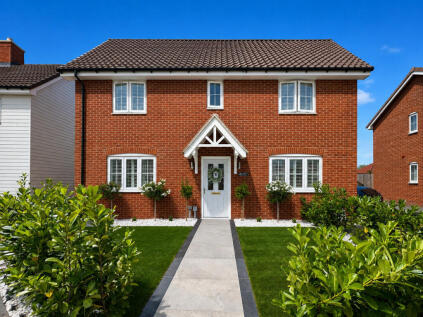 Langley Mews, Rayleigh