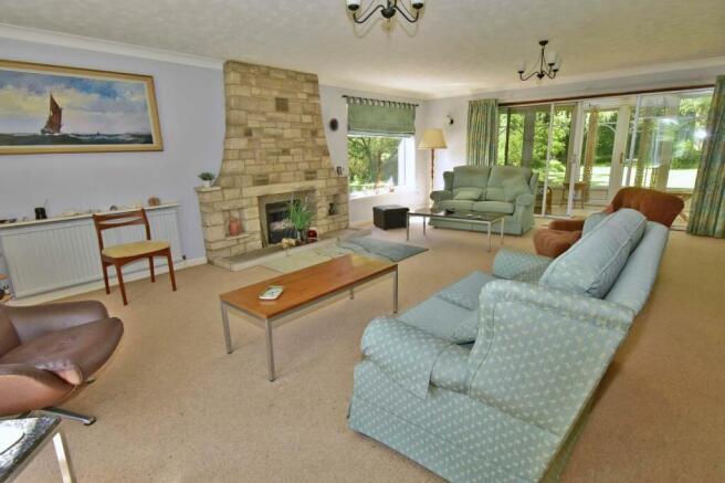 A SITTING ROOM 2.JPG
