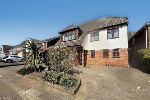 334, The Chase, Thundersley, Benfleet SS7 3DN