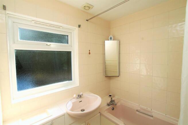 Bathroom.JPG