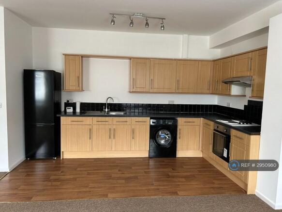 2 bed Flat to rent Image 9