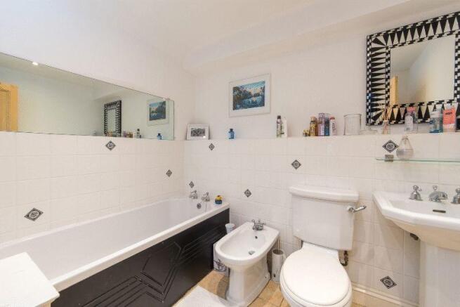 En-Suite (2)