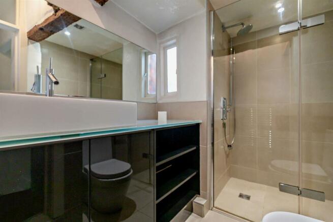 Shower room.jpg