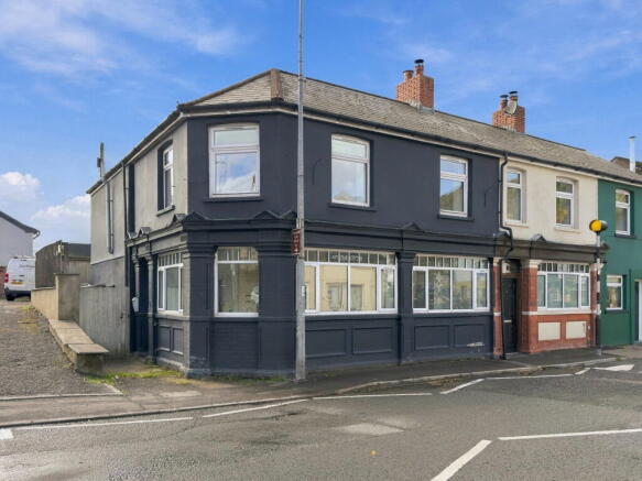 4-bed terraced on Merthyr Road, Tongwynlais, £300,000