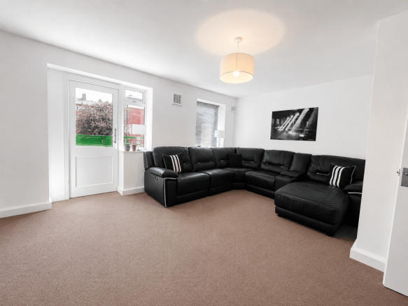 Lounge image 1