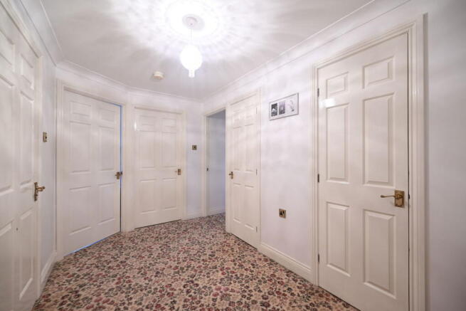 2 bed Flat for sale Image 6