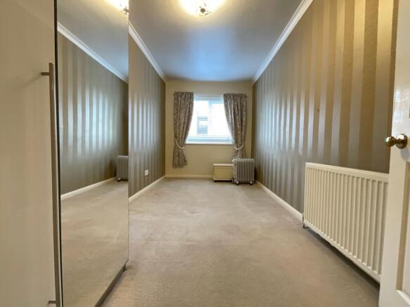 2 bed Flat for sale Image 11