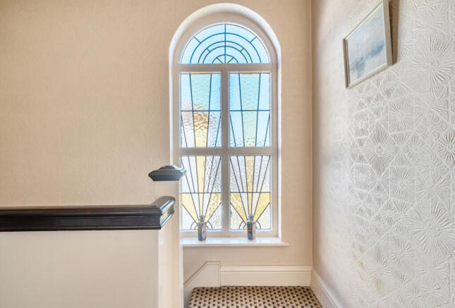 1425670-7-69b983c...