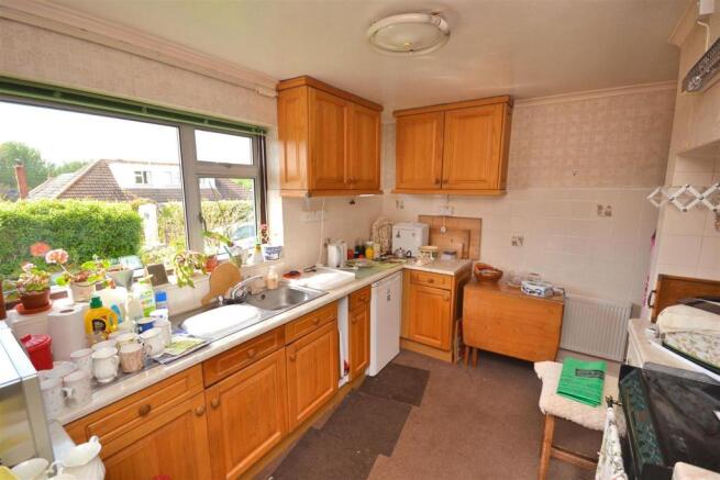 Kitchen 1.JPG