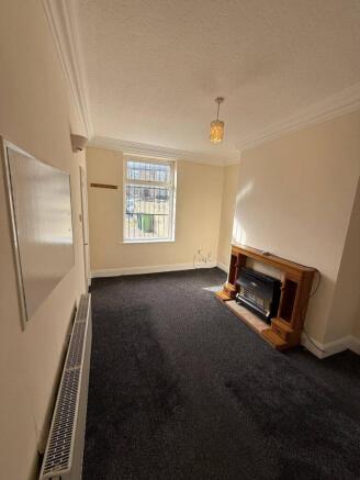 2 bed Terraced to rent Image 7