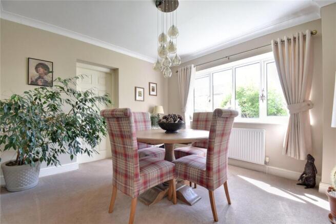 4 bed Detached for sale Image 4
