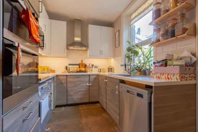 3 bed Terraced for sale Image 8