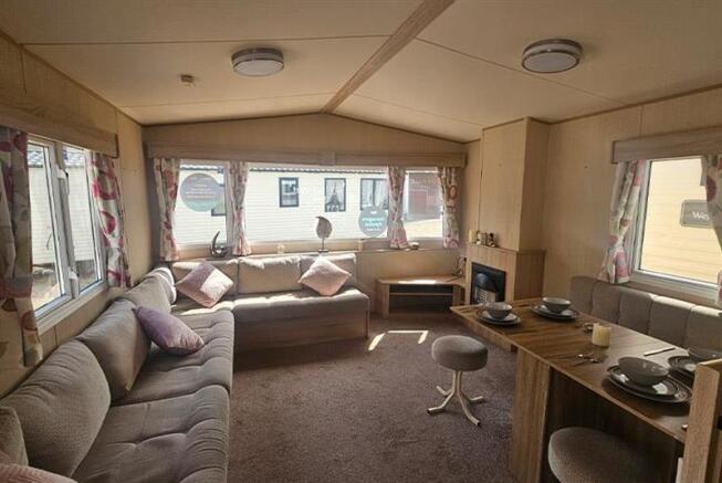 2-bed caravan on Barmouth Bay Holiday Park – North West Wales, £34,995