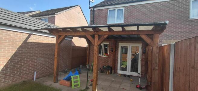 2 bed Semi-Detached for sale Image 10