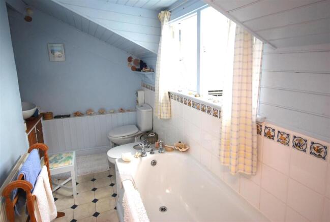 EN SUITE
