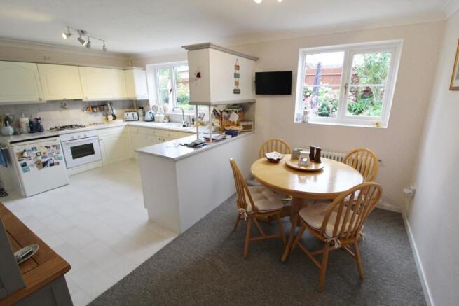 Dining/Kitchen