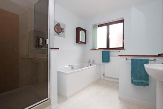 Photo 11