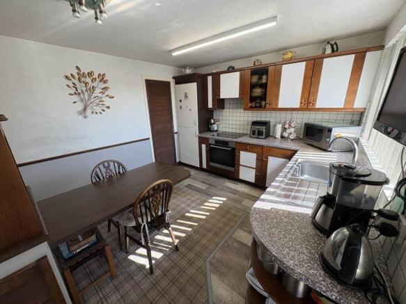 3 bed Bungalow for sale Image 7