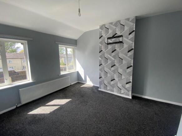 2 bed Terraced to rent Image 5