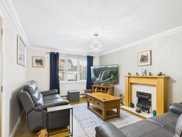 CAM03185G0-PR0127-STILL002