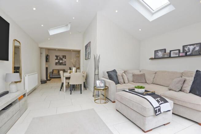 Kitchen/ Family Room