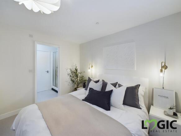 Bedroom 2 (3)