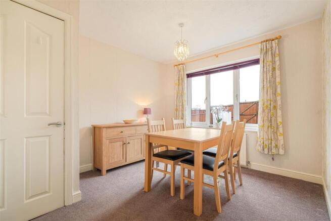 2 bed Terraced for sale Image 7