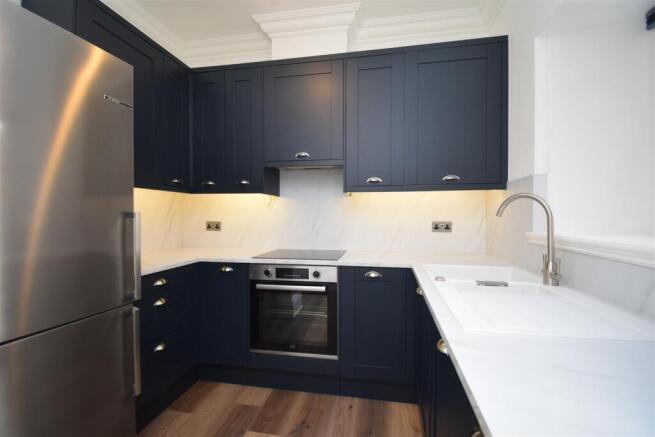 2 bed Apartment to rent Image 5
