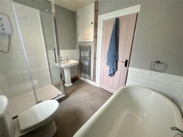 3 bed Semi-Detached to rent Image 10