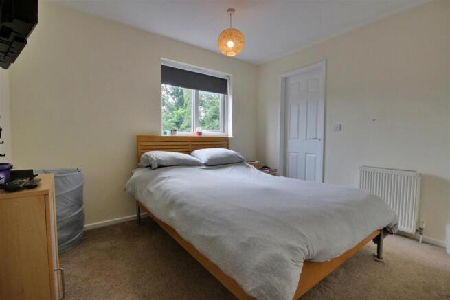 4 bed Detached for sale Image 10