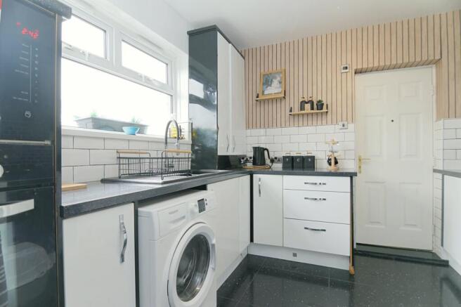 3 bed Semi-Detached for sale Image 5