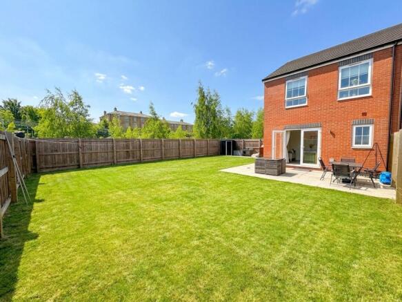 3 bed Semi-Detached for sale Image 12
