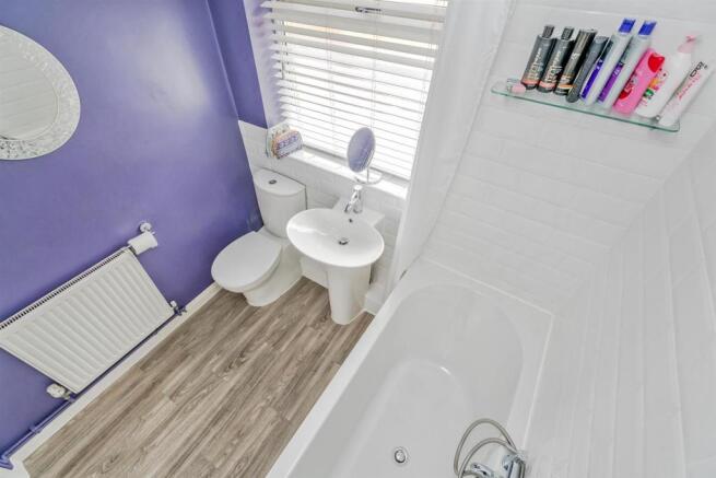 Enderley Drive, WALSALL, WS3 3PD (10 of 34).jpg
