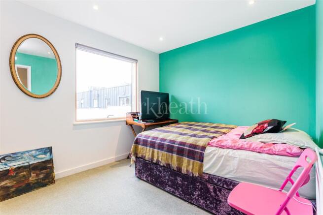 13 waites court, priory road NW6 3BD-19.jpg
