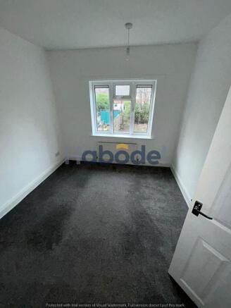 3 bed Terraced to rent Image 6