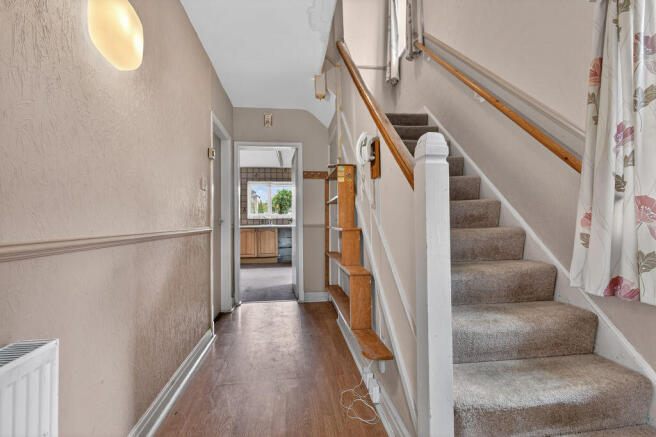 3 bed Semi-Detached for sale Image 8