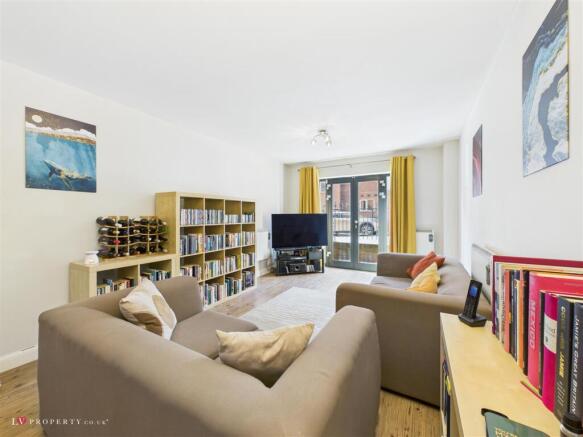 CAM05016G0-PR0036-ST