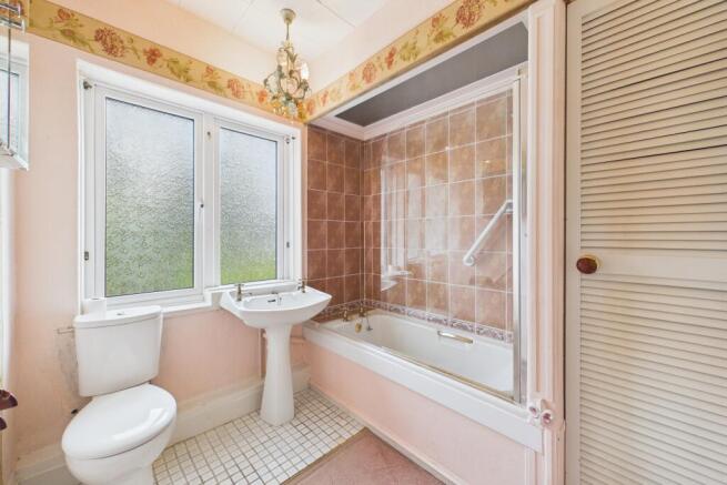 4 bed Semi-Detached for sale Image 12