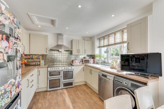 KITCHEN,DINER AND LOUNGE