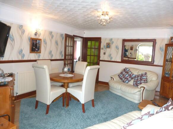 Lounge/Dining room