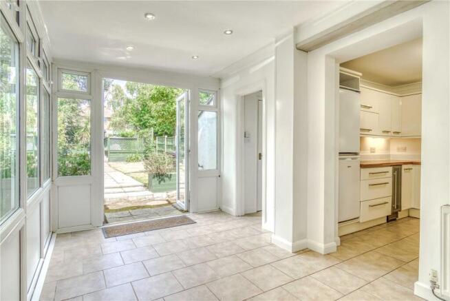 Courthill Road, Poole, Dorset, BH14 photo 4