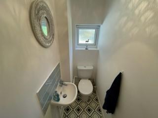 Cloakroom/wc