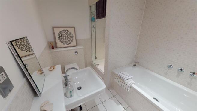 En-Suite to Bedroom 3.jpg