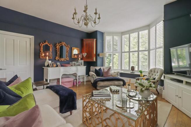 2 bed Apartment for sale Image 3