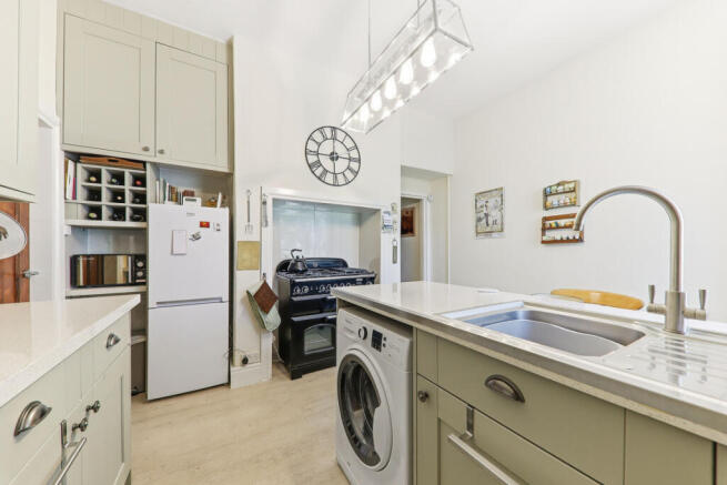 5 bed Terraced for sale Image 7