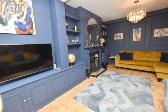 FORMAL LOUNGE