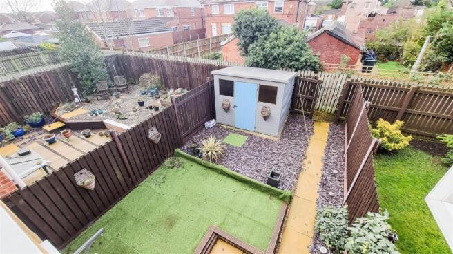 3 bed Terraced for sale Image 9